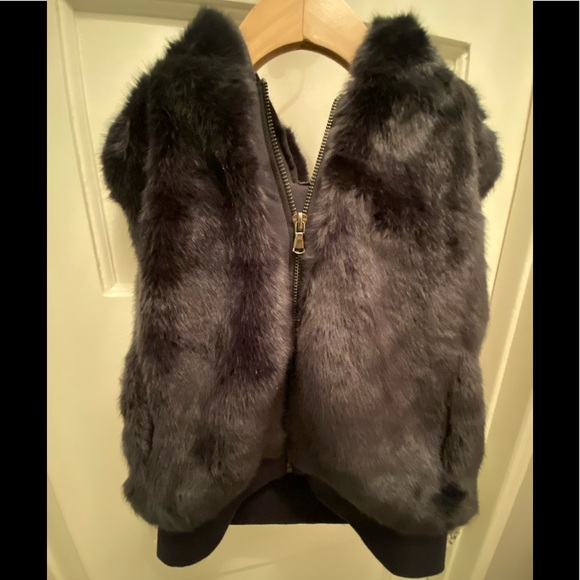 Imoga Dark Blue Faux Fur Vest Girl’s Size 8 - Picture 1 of 2